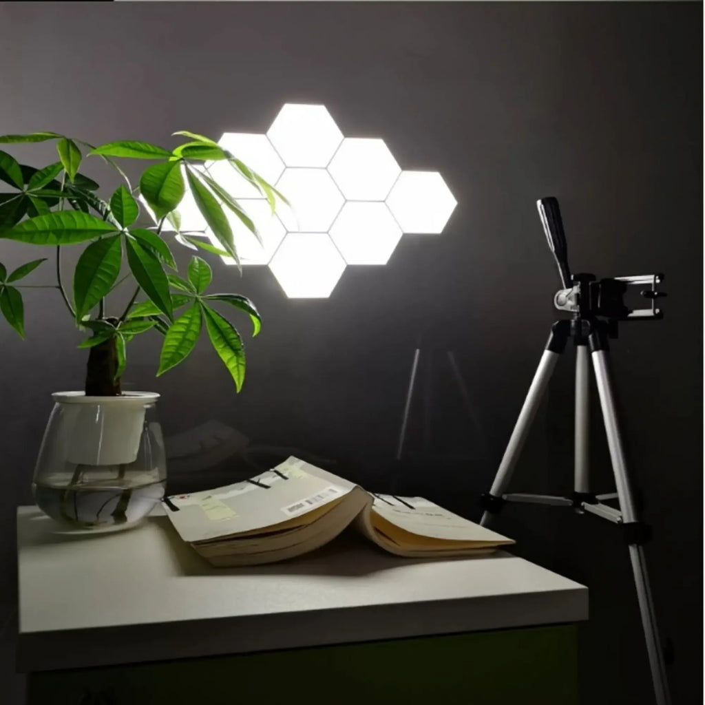 1Pc Hexagonal Touch LED Wall Light, Neutral White Light, Night Light Touch, Convenient to Use, Energy-Saving, 6-Pack